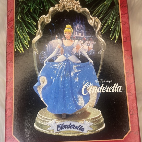 Vintage Disney Cinderella Hallmark Keepsake Christmas Ornament / NIB - Picture 2 of 6